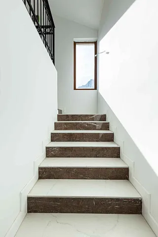 A luxurious three-story villa on the first sea line in  Kotor — photo 30